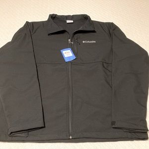 Columbia Men’s Ascender Softshell Jacket Black Full zip, NEW w/tags XL & 2XL